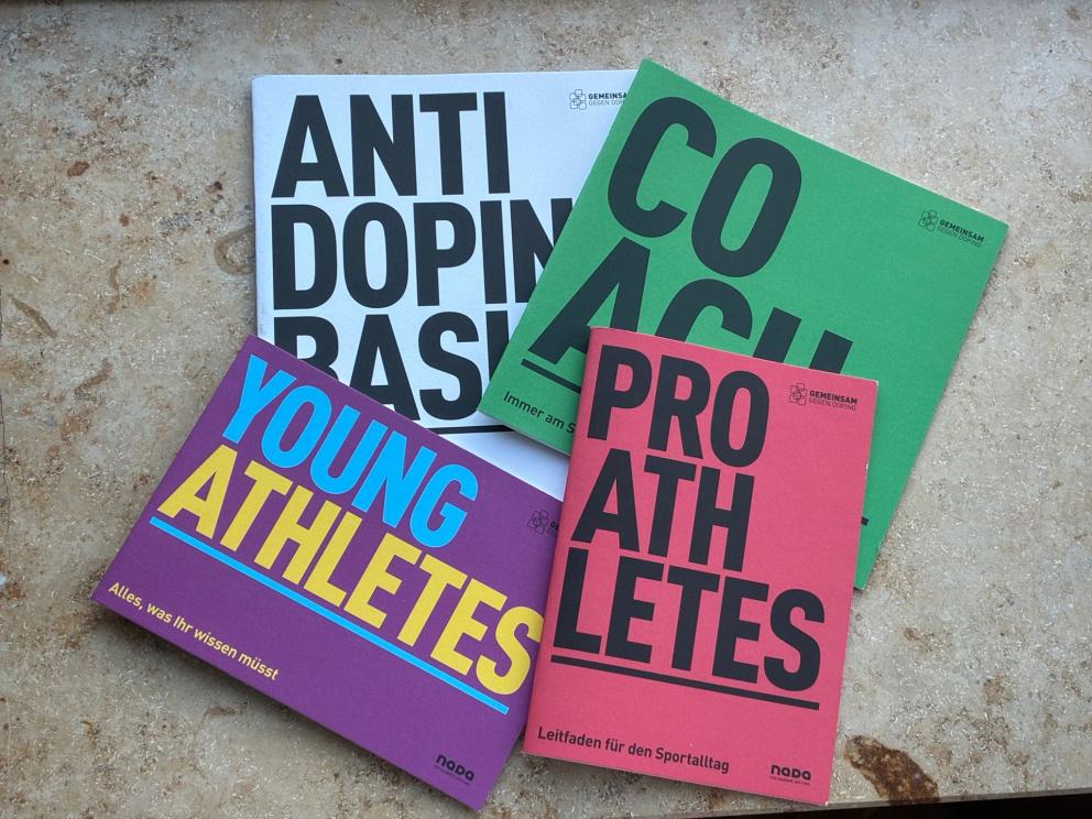 Die NADA-Broschüren „Anti-Doping Basics", „Coach", „Young Athletes" und „Pro Athletes" zum sauberen Sport.